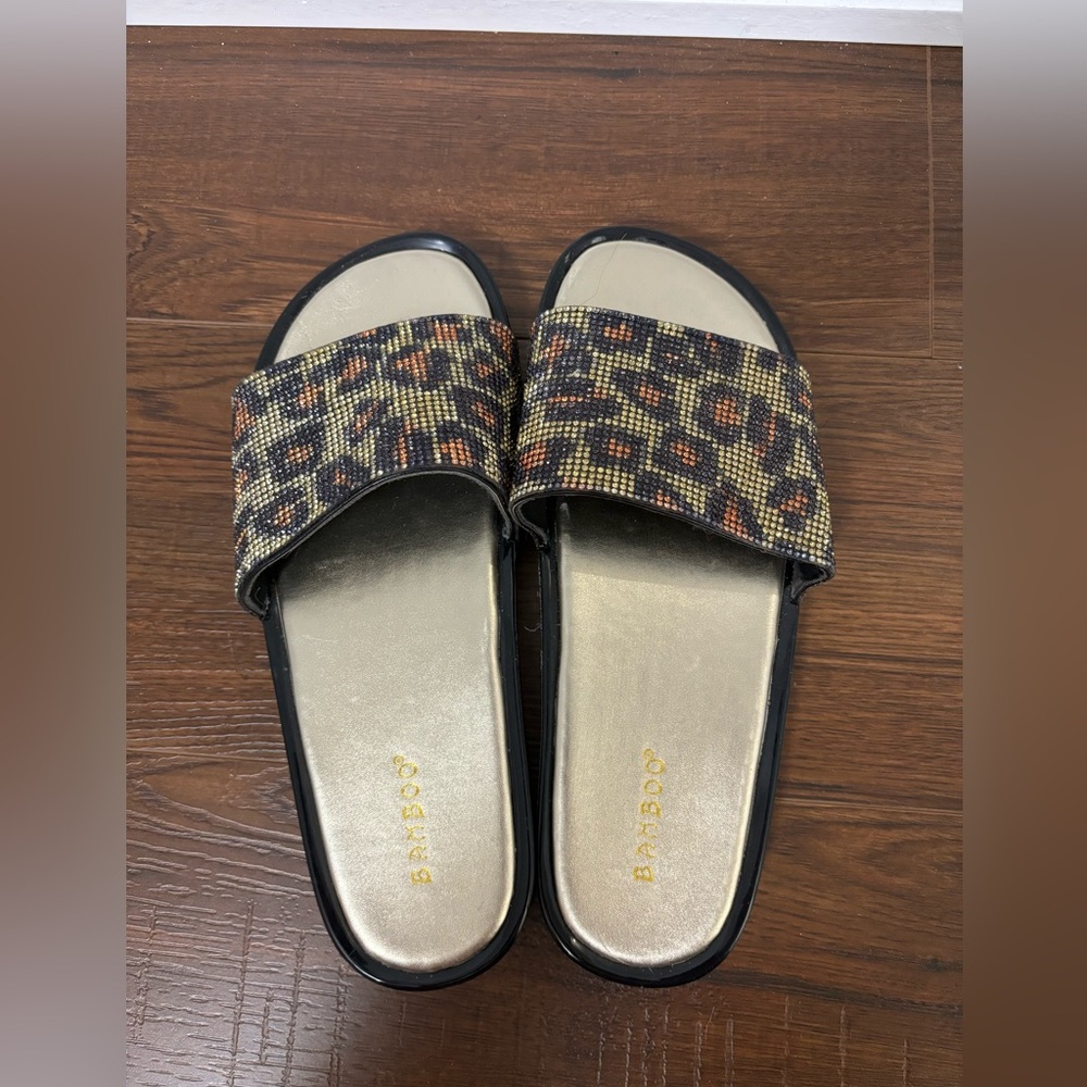 NWT Rhinestone Leopard Slides - Picture 4 of 6